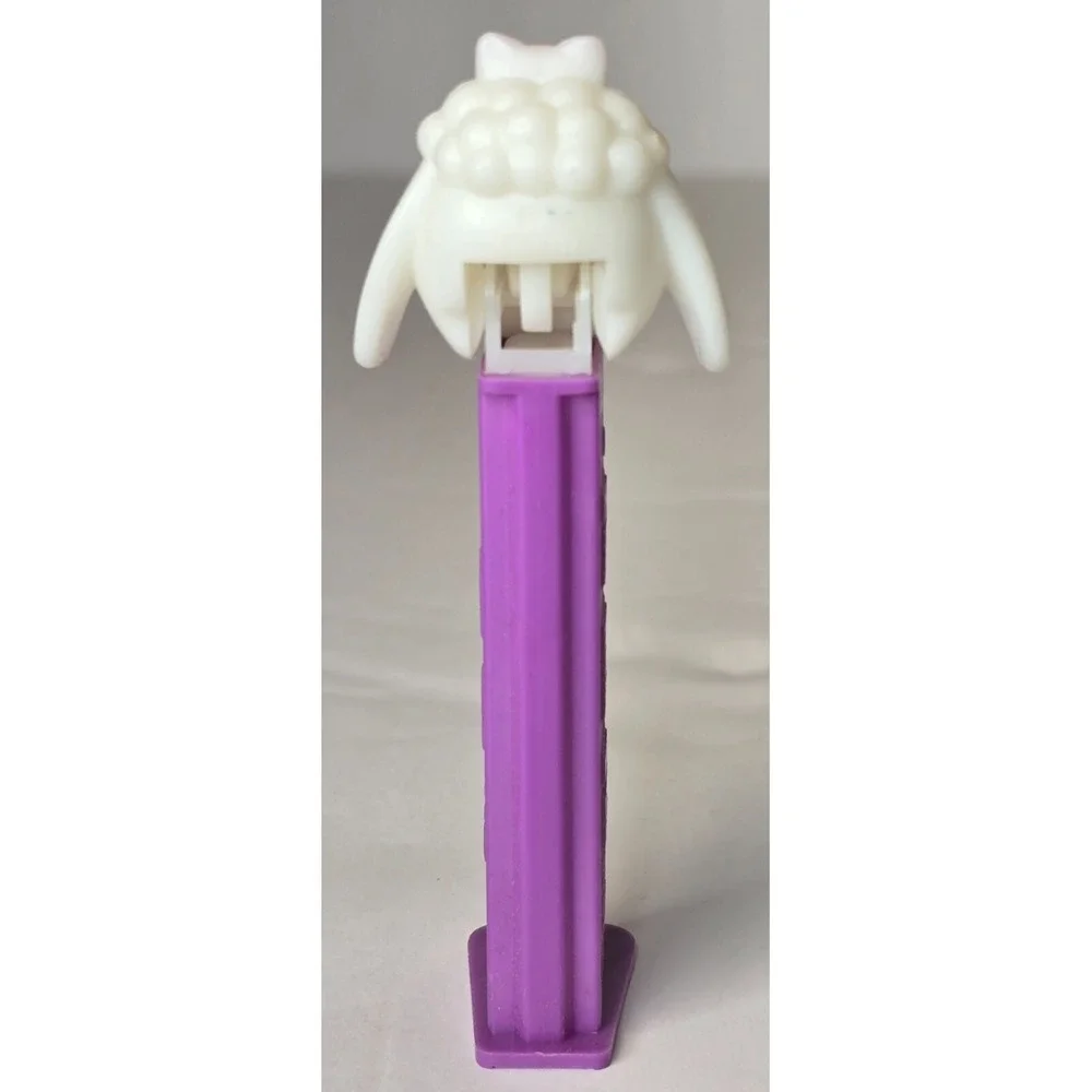 VINTAGE PEZ SHEEP DISPENSER‎ WITH FEET COLLECTIBLE EUC